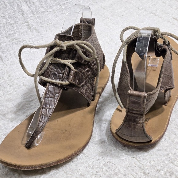 Sorel Women's Brown Lace Up Thong Sandals Sz 8 Flip Flop Alligator Travel Boho - Picture 9 of 10